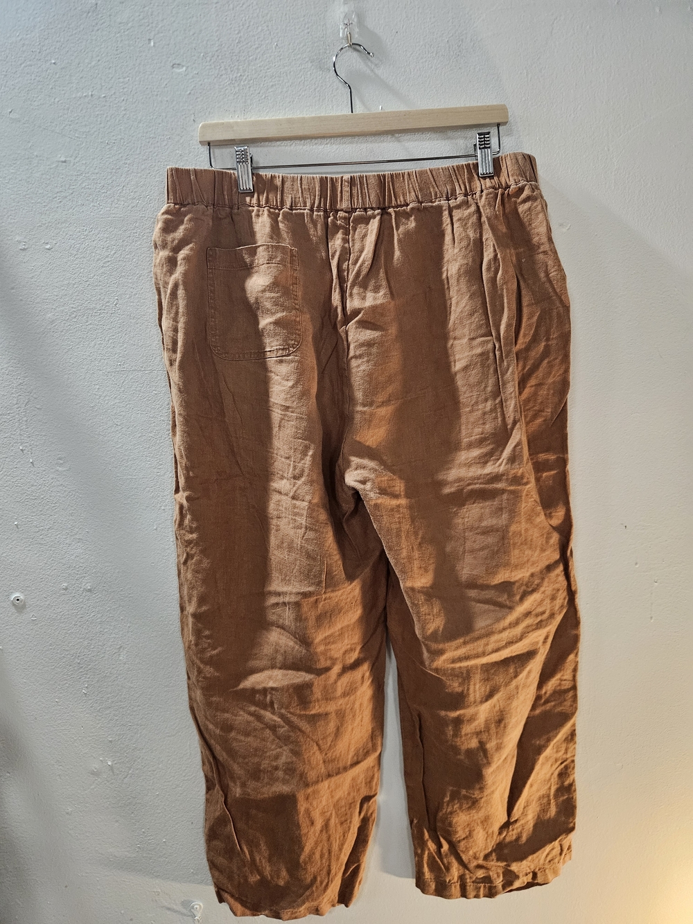 Quince Relaxed Linen Pant - Picture 4 of 4